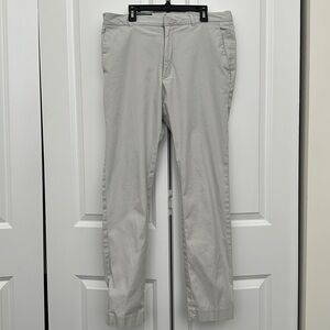 Perry Ellis men’s very slim white pants size 32L 32W